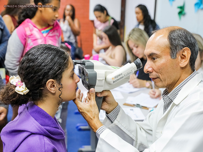 Mutirão de atendimento oftalmológico já beneficiou mais de oito mil alunos  — Portal Política Distrital - Notícias sobre Política e Saúde do DF